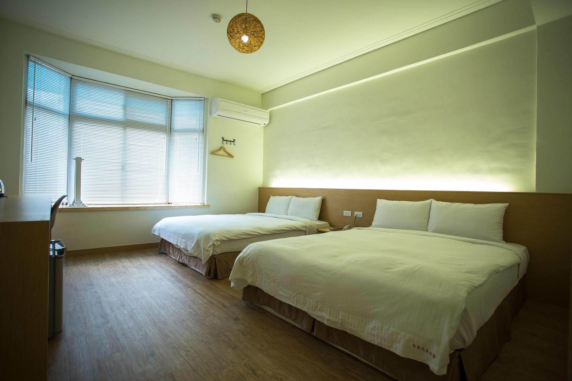 Young Motel T'ai-tung Exterior foto